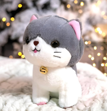 Real Cat vs. Cat Soft Toy – Can You Tell the Difference?